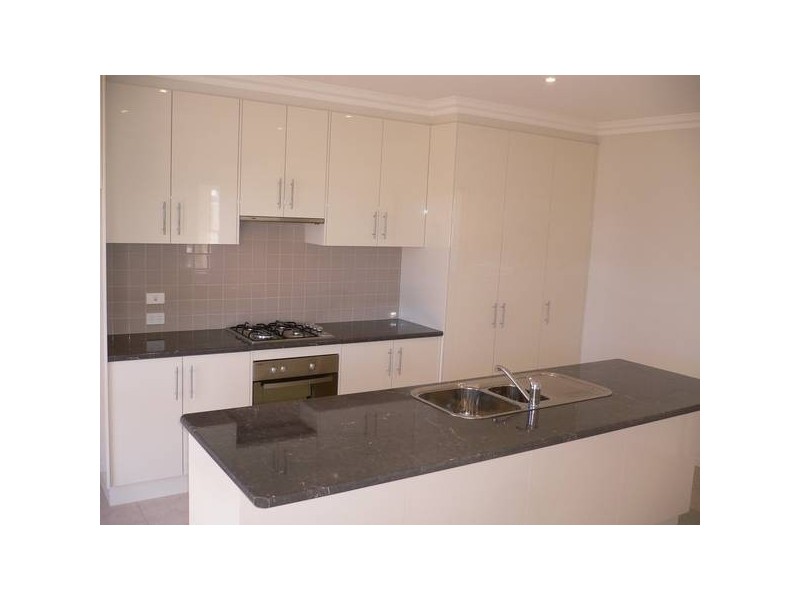 2/24 Canterbury Drive, Mildura VIC 3500