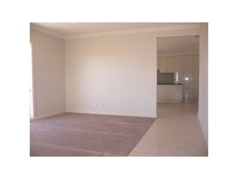 2/24 Canterbury Drive, Mildura VIC 3500