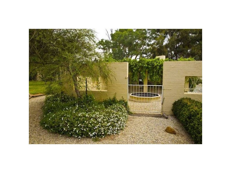 6 Riverview Rise, Gol Gol NSW 2738