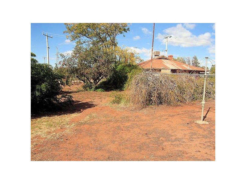 15 Woomera Avenue, Red Cliffs VIC 3496