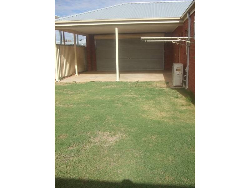 1A Roberts Court, Gol Gol NSW 2738