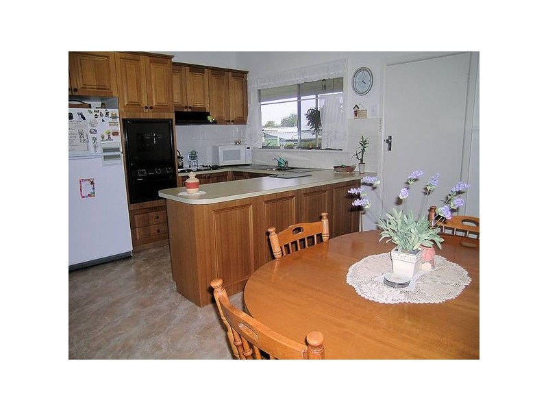 4 Hazel Avenue, Mildura VIC 3500