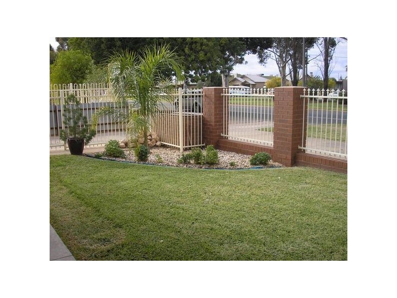 1-4/235 Deakin Avenue, Mildura VIC 3500