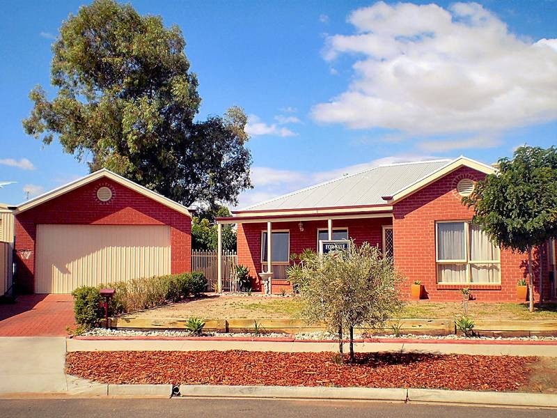 6 Thames Place, Mildura VIC 3500