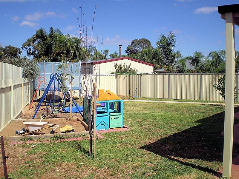 6 Thames Place, Mildura VIC 3500