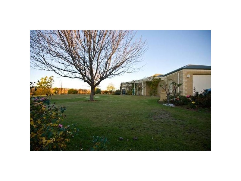 341 Euston Avenue, Cardross VIC 3496