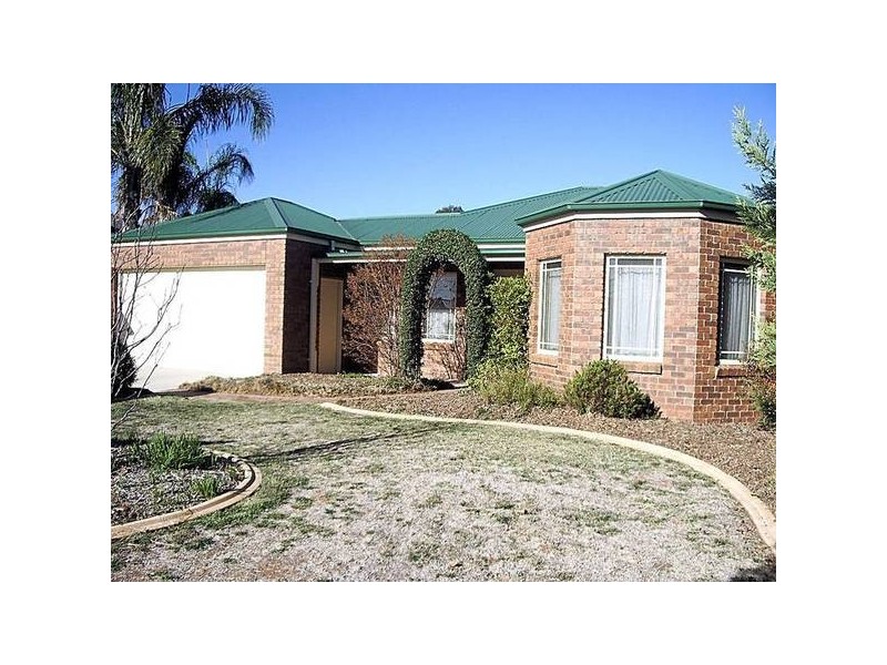 35 Belleview Drive, Irymple VIC 3498