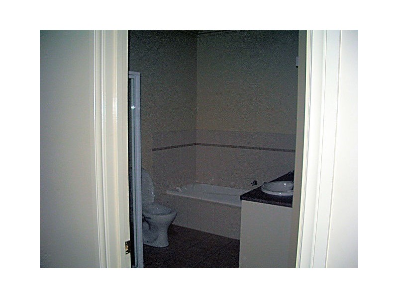 1/27 Langtree Avenue, Mildura VIC 3500