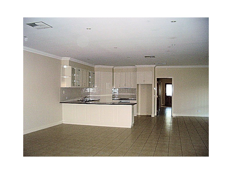 1/27 Langtree Avenue, Mildura VIC 3500