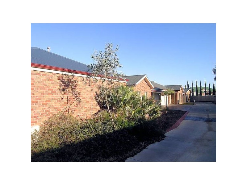 2/415 San Mateo Avenue, Mildura VIC 3500