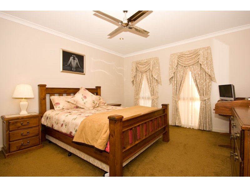 30 Summer Drive, Buronga NSW 2739