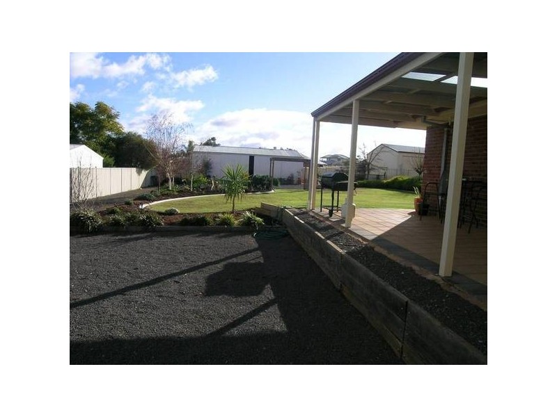 35 Wadsworth Drive, Gol Gol NSW 2738