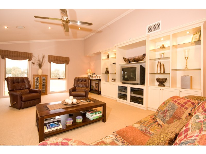 1 Carramar Drive, Gol Gol NSW 2738