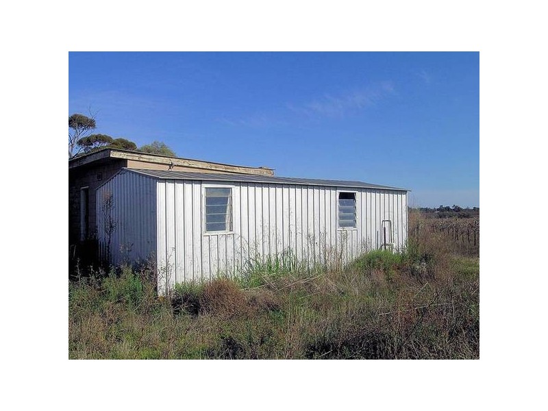 BLK 103 Stewart Rod, Red Cliffs VIC 3496
