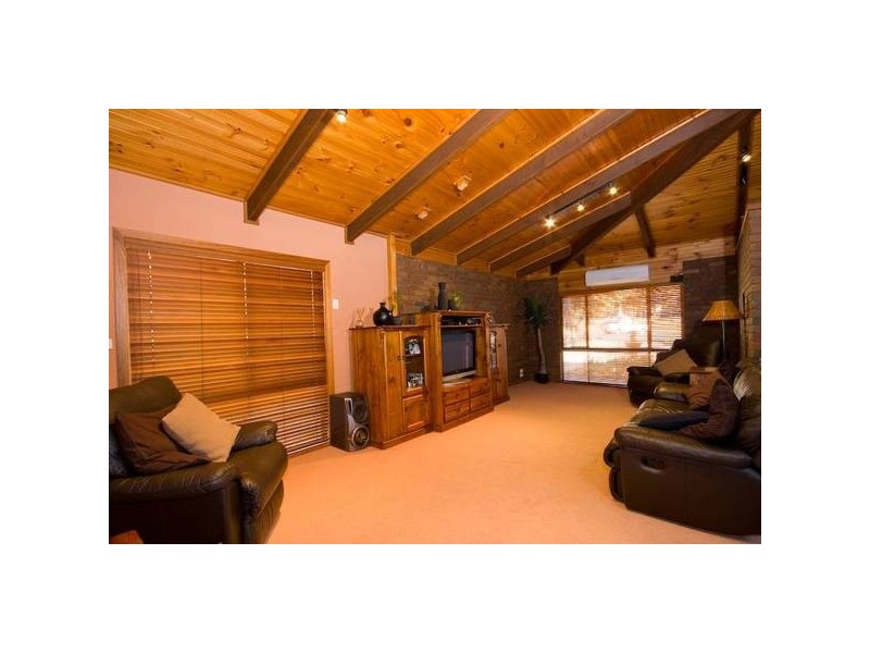 104 Wood Street, Gol Gol NSW 2738