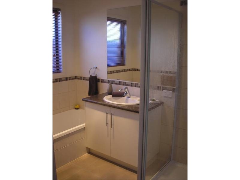 8B Dawn Avenue, Gol Gol NSW 2738