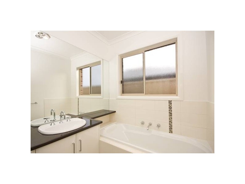 16 Heidi Court, Mildura VIC 3500