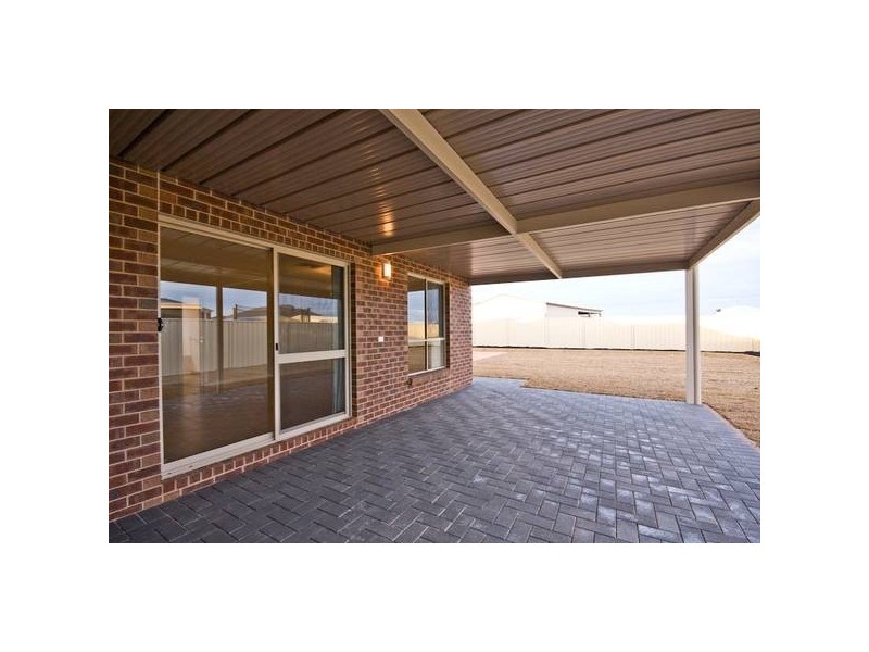 16 Heidi Court, Mildura VIC 3500