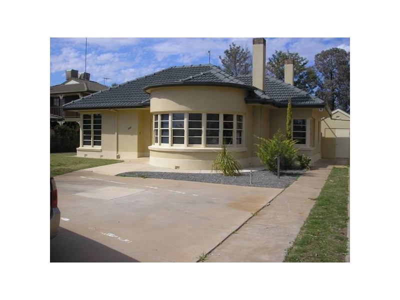252 Deakin Avenue, Mildura VIC 3500