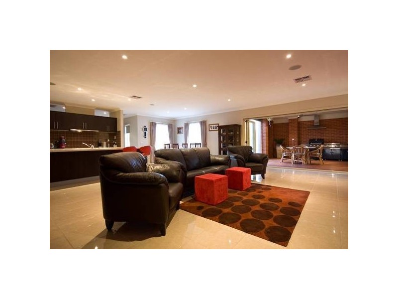 710 Cureton Avenue, Nichols Point VIC 3501