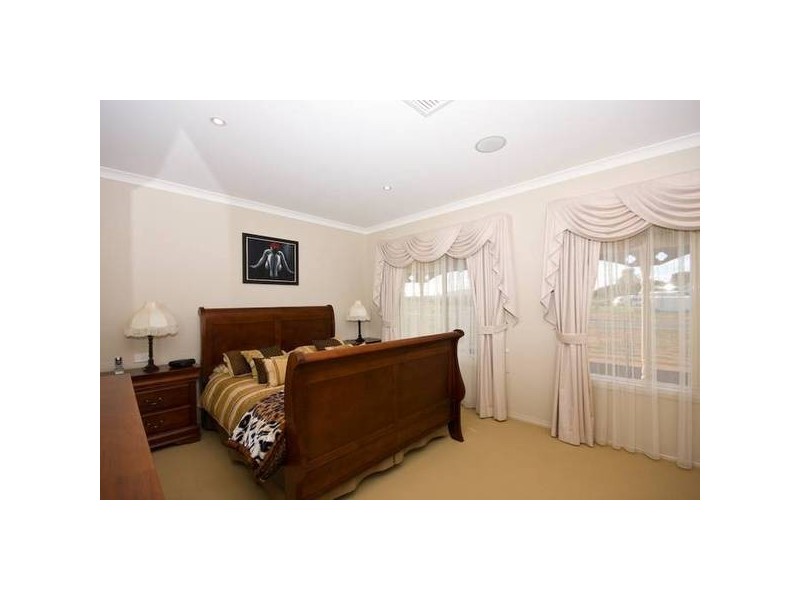 710 Cureton Avenue, Nichols Point VIC 3501