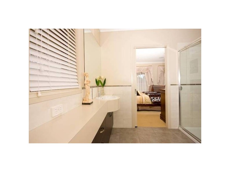 710 Cureton Avenue, Nichols Point VIC 3501