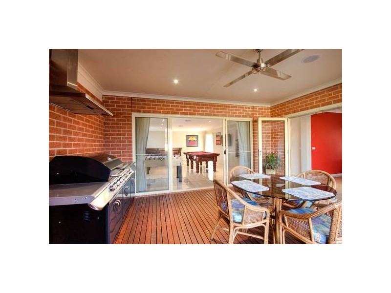 710 Cureton Avenue, Nichols Point VIC 3501