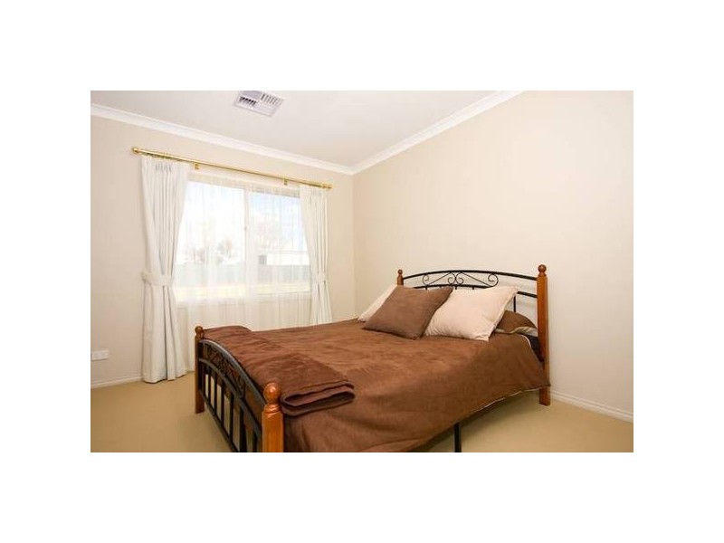 710 Cureton Avenue, Nichols Point VIC 3501