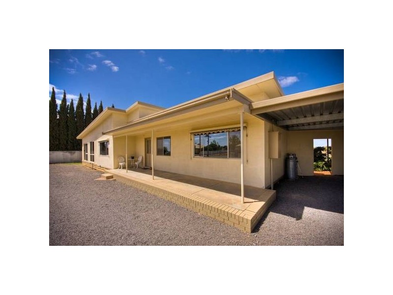 754 Walnut Avenue, Mildura VIC 3500