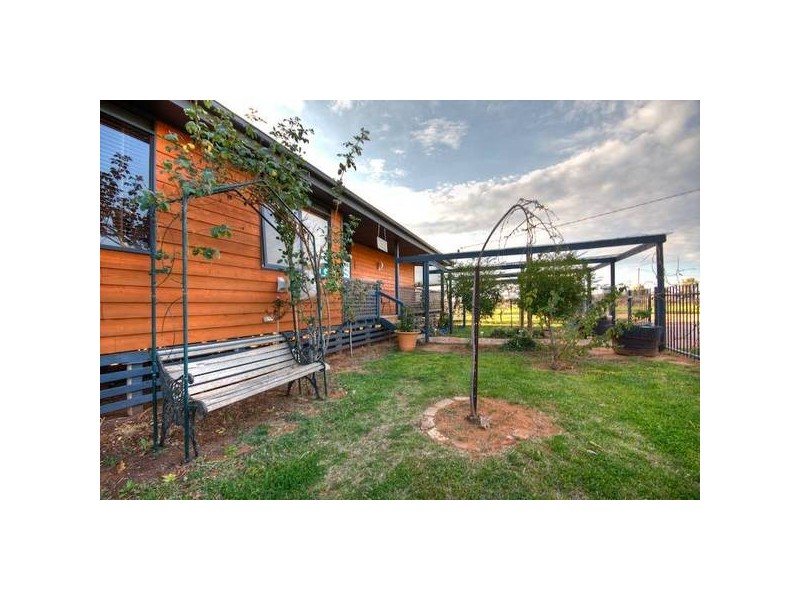 15 Lachlan Parade, Red Cliffs VIC 3496