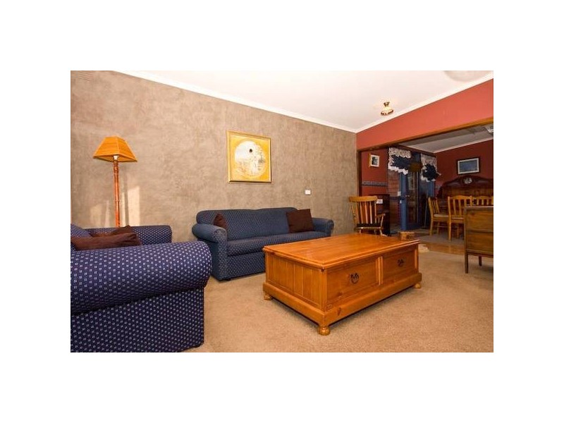 15 Lachlan Parade, Red Cliffs VIC 3496