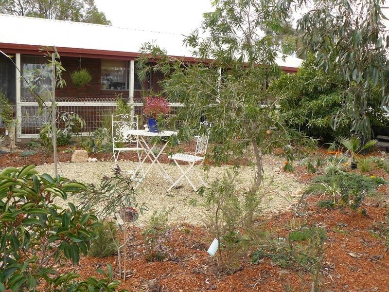 242a Oak Avenue, Mildura VIC 3500