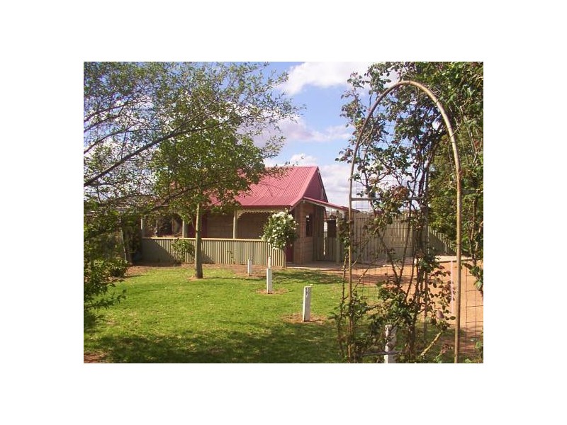 242a Oak Avenue, Mildura VIC 3500