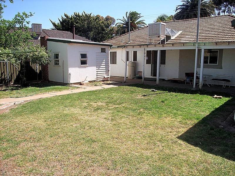 274 Deakin Avenue, Mildura VIC 3500