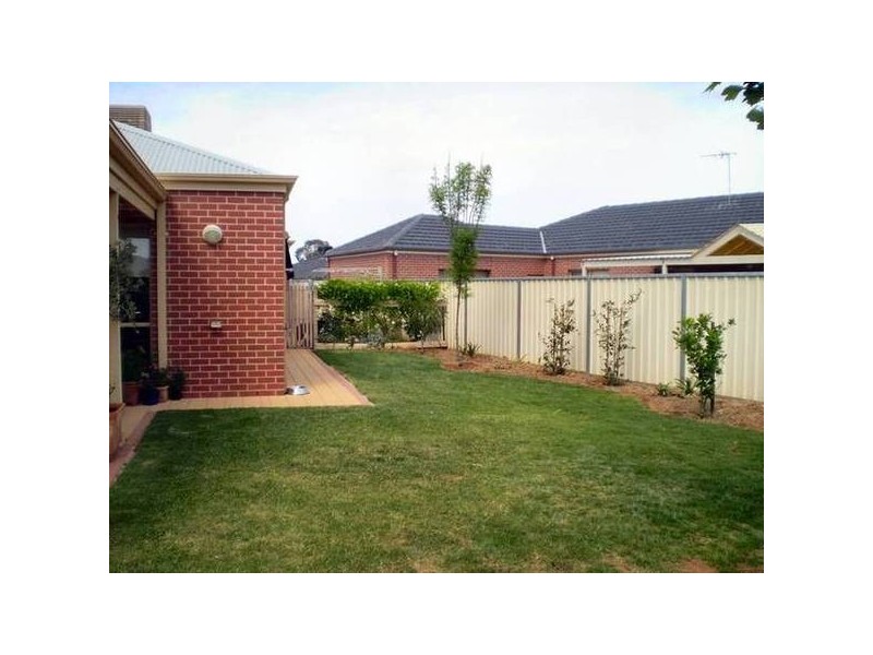 19 Canterbury Drive, Mildura VIC 3500