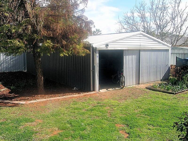 10 Tireel Drive, Nichols Point VIC 3501