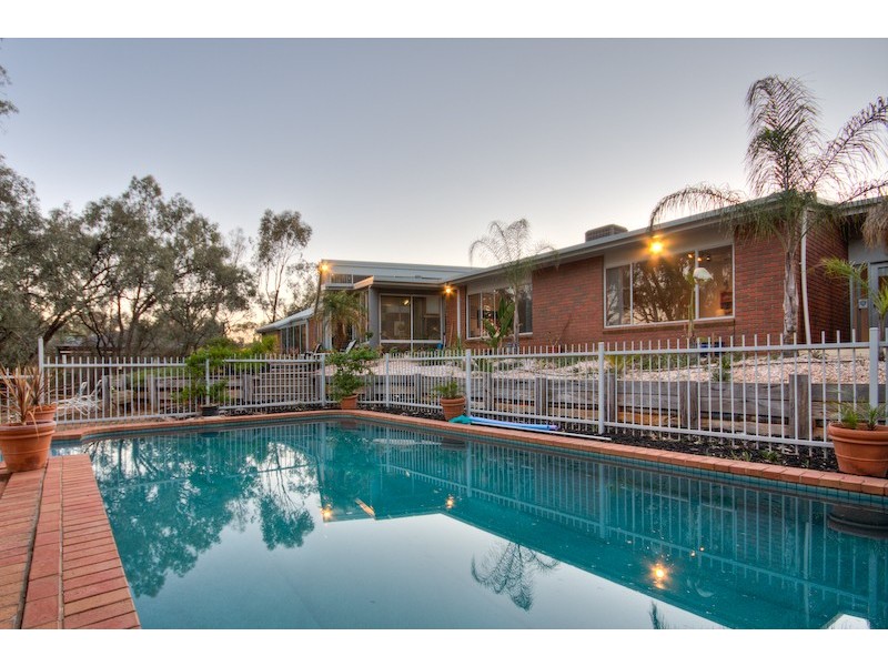 43 Cooke Street, Nichols Point VIC 3501