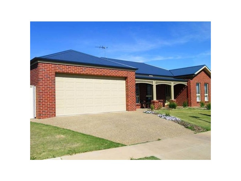 5 Barraclough Way, Mildura VIC 3500