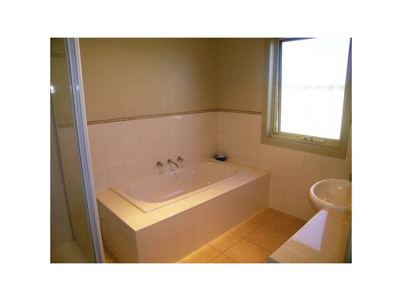 5 Barraclough Way, Mildura VIC 3500