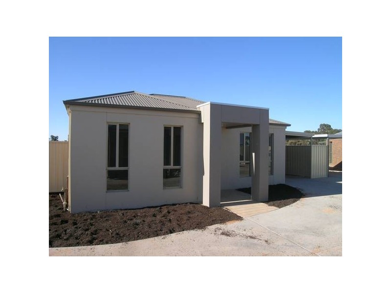 4/9 Lisa Crescent, Mildura VIC 3500