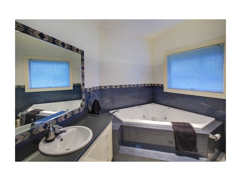 12 Riverview Rise, Gol Gol NSW 2738