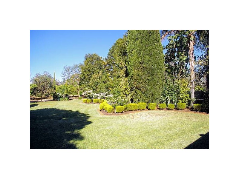 2 Hoyles Road, Yelta VIC 3505