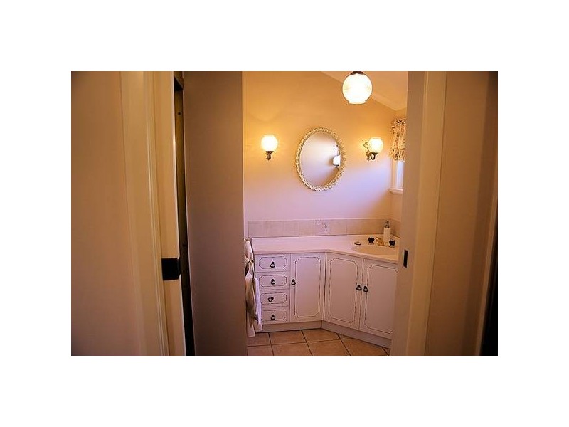 2 Hoyles Road, Yelta VIC 3505