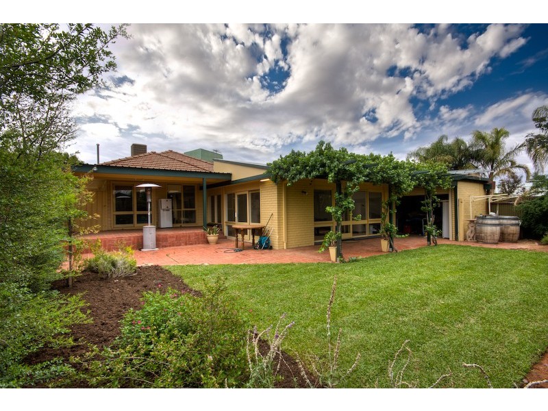 7 Cherry Avenue, Mildura VIC 3500