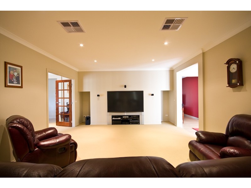 710 Cureton Avenue, Nichols Point VIC 3501