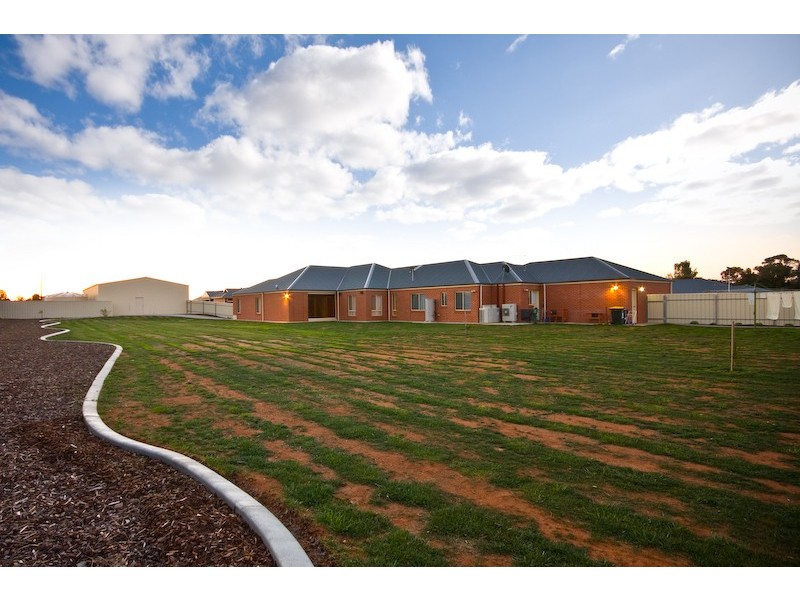 710 Cureton Avenue, Nichols Point VIC 3501
