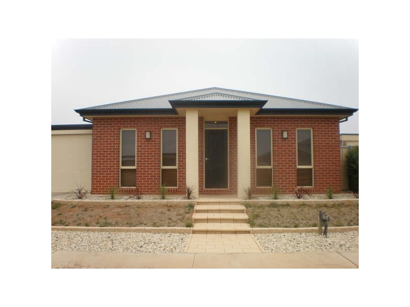 2 Essex Court, Mildura VIC 3500