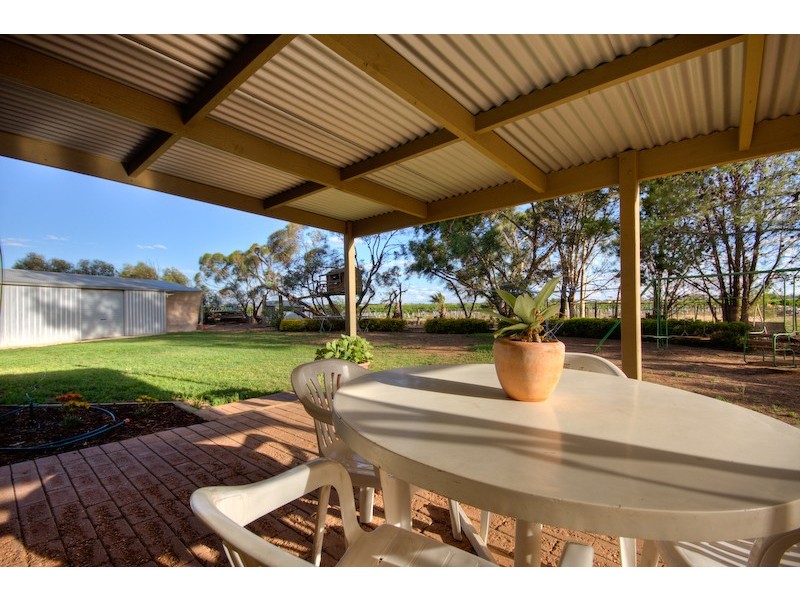 66 Regina Avenue, Cabarita VIC 3505