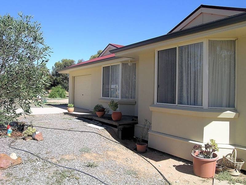 36 Flora Avenue, Mildura VIC 3500