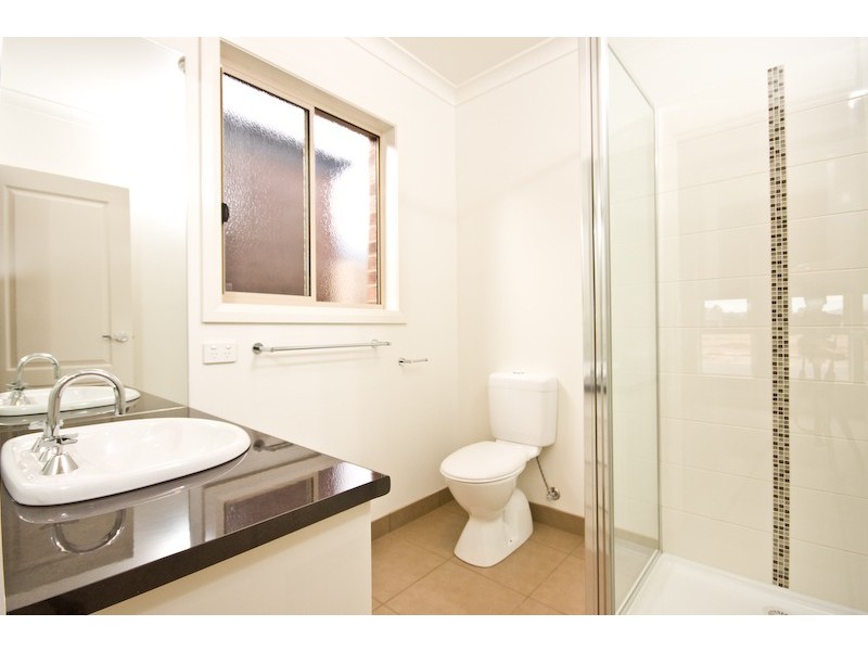 16 Heidi Court, Mildura VIC 3500